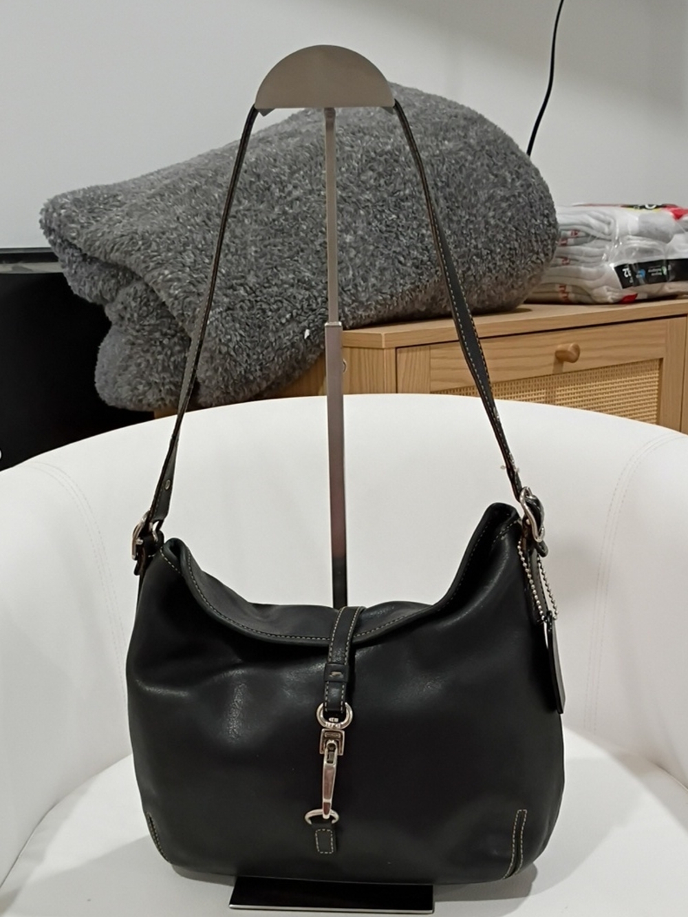 Coach Vintage Soho Hamilton Lobster Clip Hobo Bag With Adjustable Strap